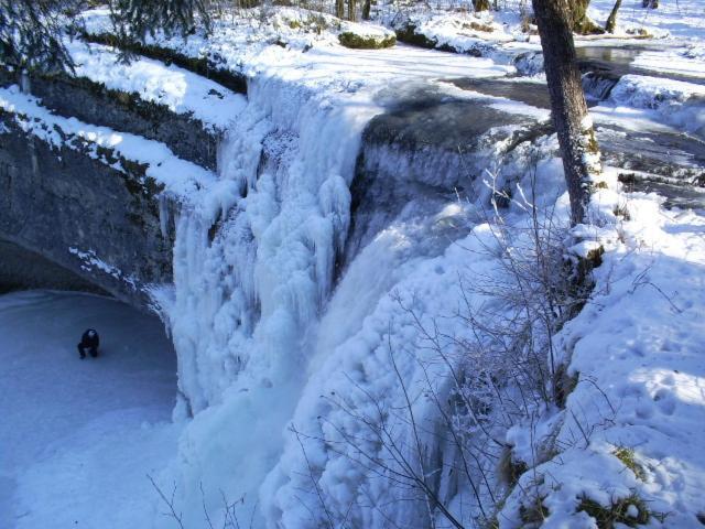 Le Jura En Toutes Saisons Piscine, Spa, Location Vtt, Balades 2Cv, Climatisation Bonlieu Kültér fotó